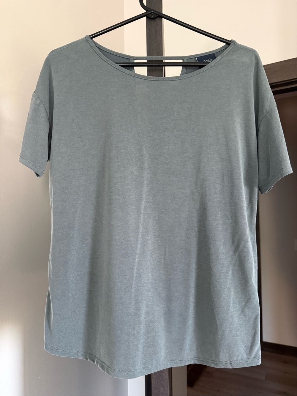 Daytrip short sleeve top with crisscross back